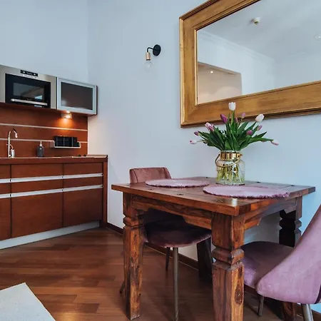 Apartmán Szpitalna 20 Nr 8 *